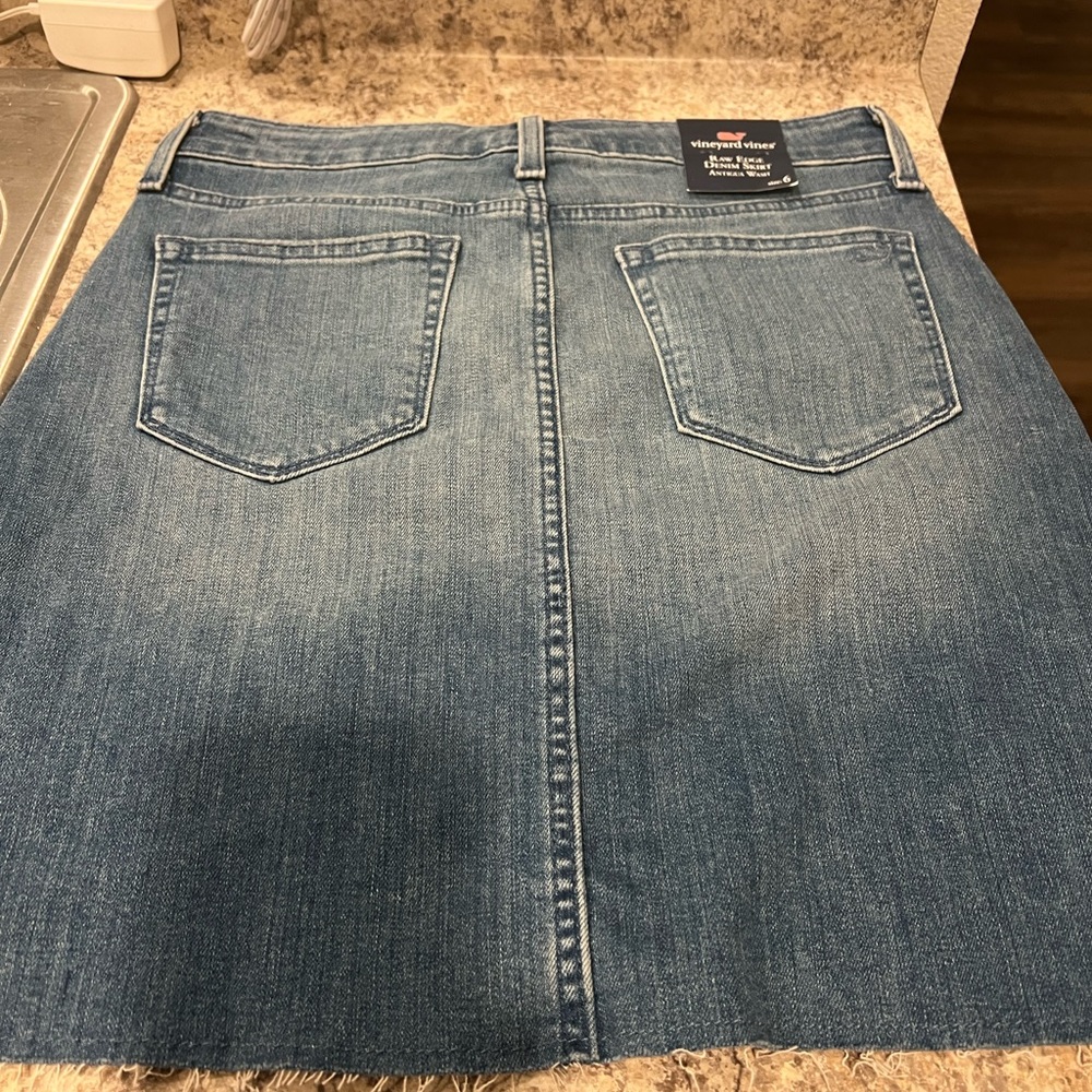 Vineyard Vines straight edge denim skirt NWT